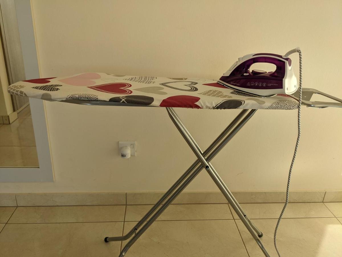 Appartamento Adalena Court Paralimni Esterno foto